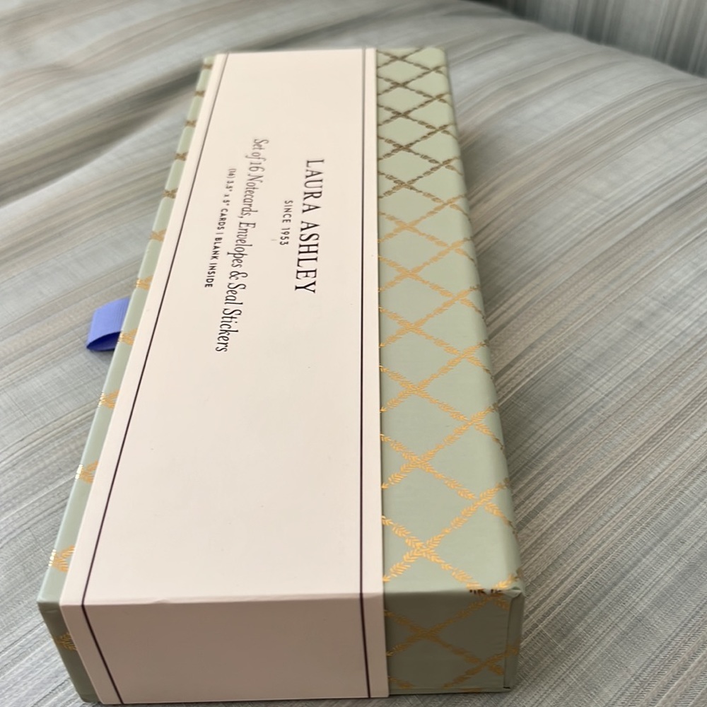 Beautiful  Laura Ashley "THANK YOU" Notecards, Envelopes & Seal Stickers - NIB - Picture 7 of 9